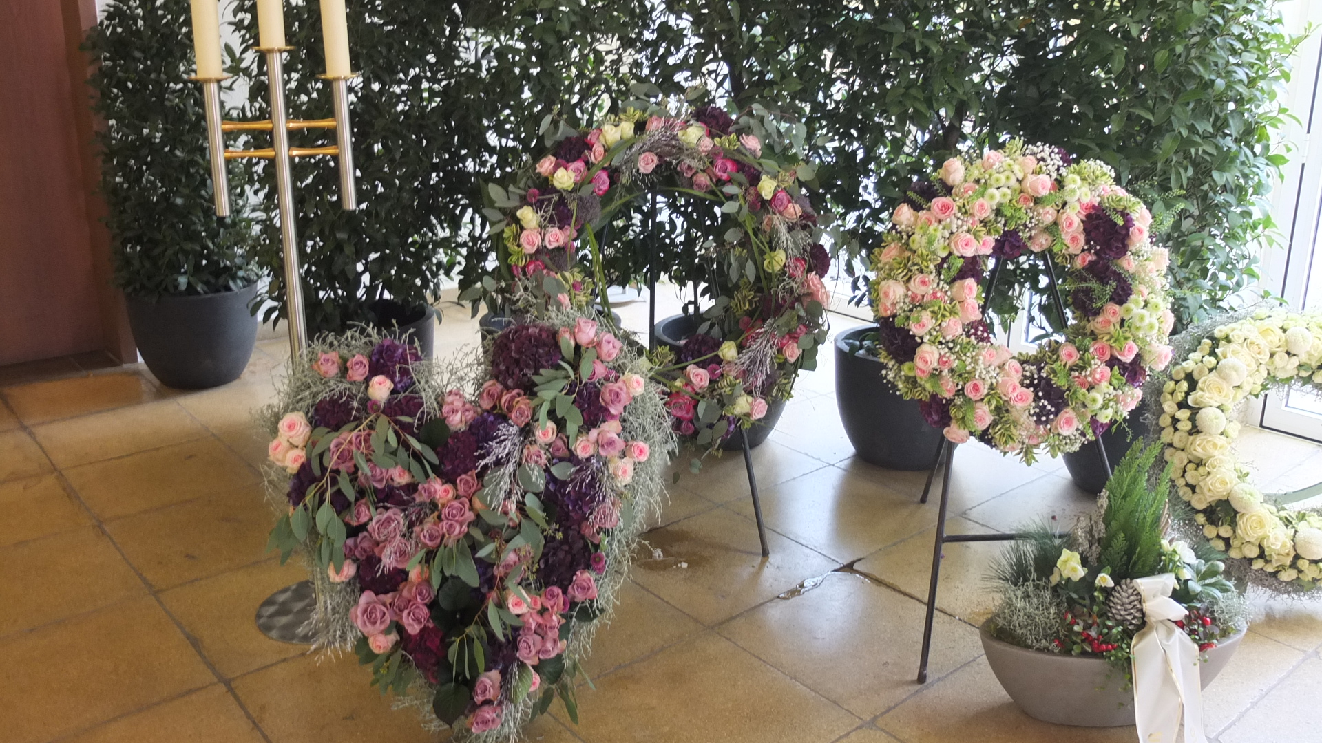 Trauerfloristik › Blumen und Pflanzen Floriade Floristik in Achern